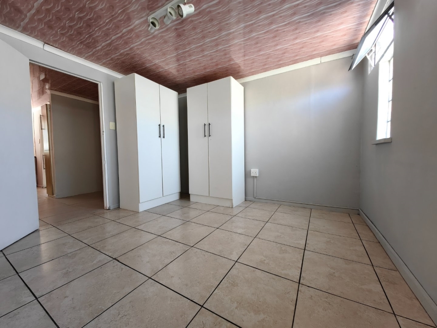 4 Bedroom Property for Sale in Eastridge Western Cape